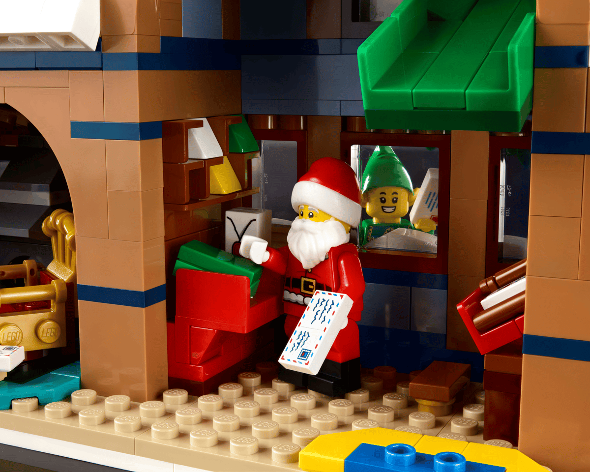 Santa's Post Office 10339